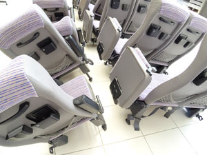 マイクロバス シート 架装 