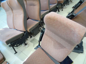 マイクロバス シート 架装 