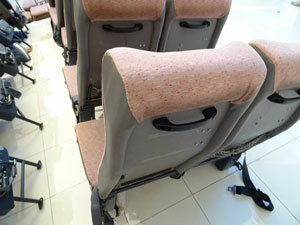 マイクロバス シート 架装 