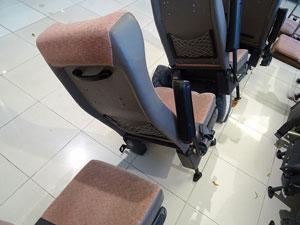 マイクロバス シート 架装 