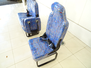 マイクロバス シート 架装 