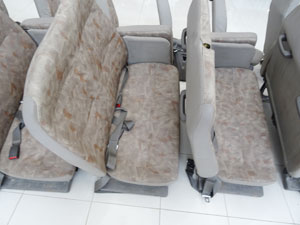 マイクロバス シート 架装 