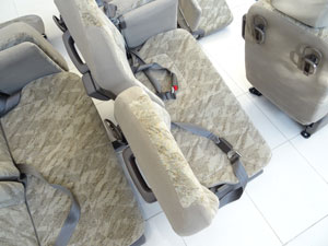 マイクロバス シート 架装 