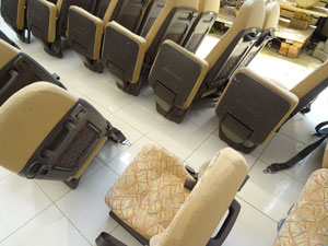 マイクロバス シート 架装 