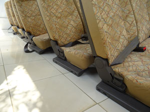 マイクロバス シート 架装 