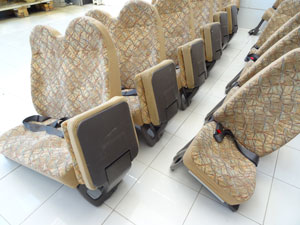 マイクロバス シート 架装 