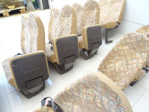 マイクロバス シート 架装 