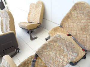 マイクロバス シート 架装 