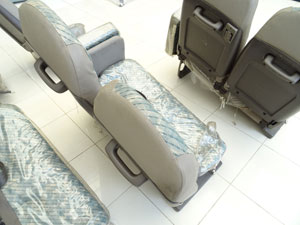 マイクロバス シート 架装 