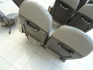 マイクロバス シート 架装 