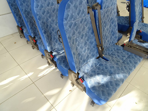 マイクロバス シート 架装 