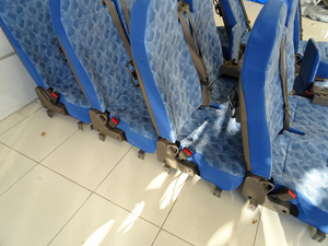 マイクロバス シート 架装 