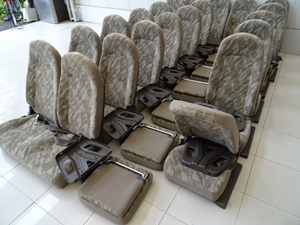 マイクロバス シート 架装 