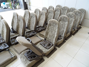 マイクロバス シート 架装 