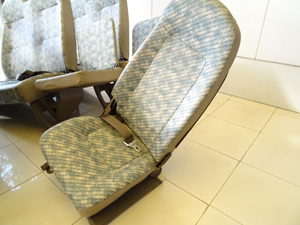 マイクロバス シート 架装 